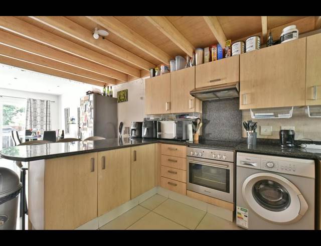 2 BEDROOM APARTMENT FOR SALE IN WAVERLEY